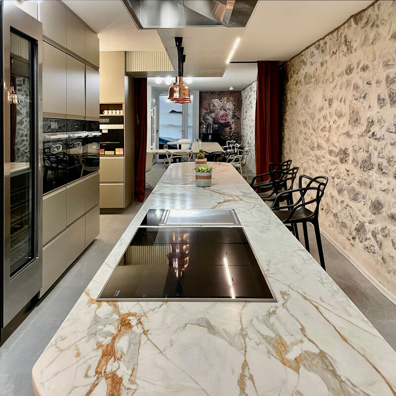 La salle du restaurant côté cuisine
